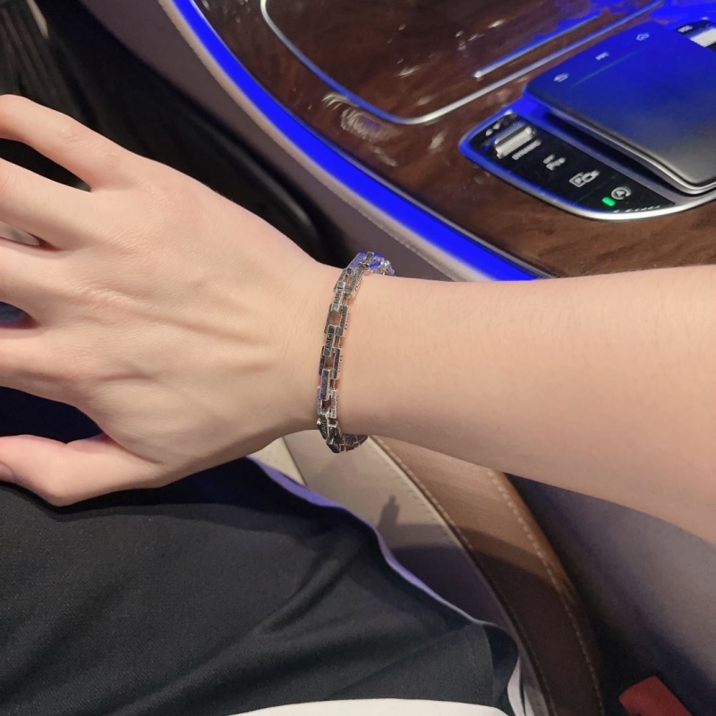 chr1st1an D10r necklaces